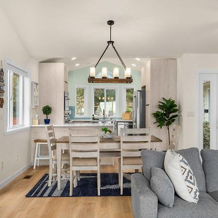 @ Marbella Lane - Wave House, Your Oceanfront Retreat! أوك هاربور المظهر الخارجي الصورة