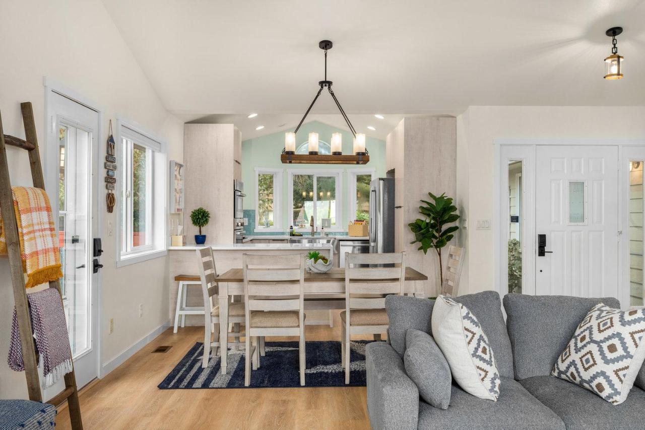 @ Marbella Lane - Wave House, Your Oceanfront Retreat! أوك هاربور المظهر الخارجي الصورة